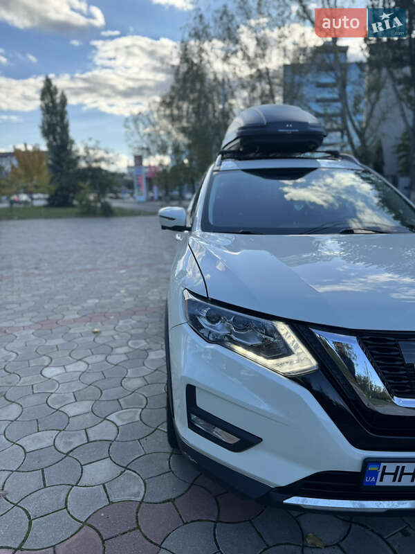 Внедорожник / Кроссовер Nissan Rogue 2018 в Одессе