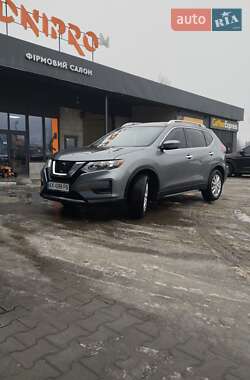 Позашляховик / Кросовер Nissan Rogue 2017 в Первомайську