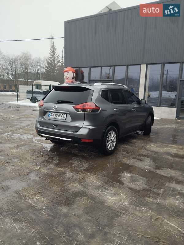 Внедорожник / Кроссовер Nissan Rogue 2017 в Первомайске