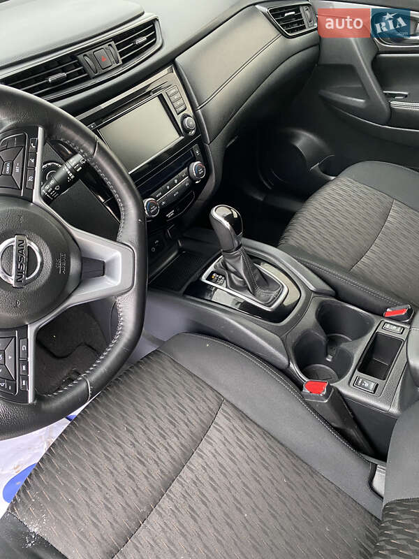 Позашляховик / Кросовер Nissan Rogue 2018 в Хмельницькому