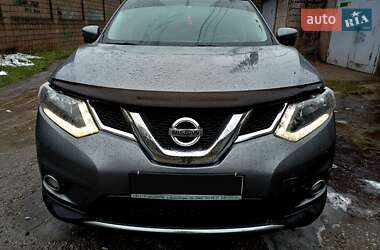 Внедорожник / Кроссовер Nissan Rogue 2017 в Каменском