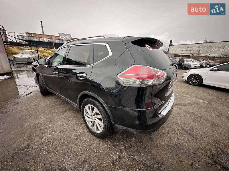 Внедорожник / Кроссовер Nissan Rogue 2014 в Запорожье