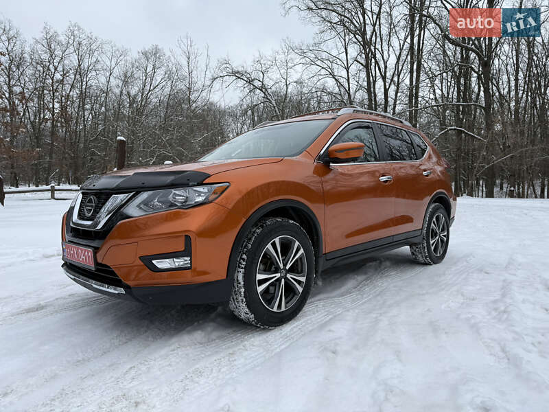 Внедорожник / Кроссовер Nissan Rogue 2019 в Фастове