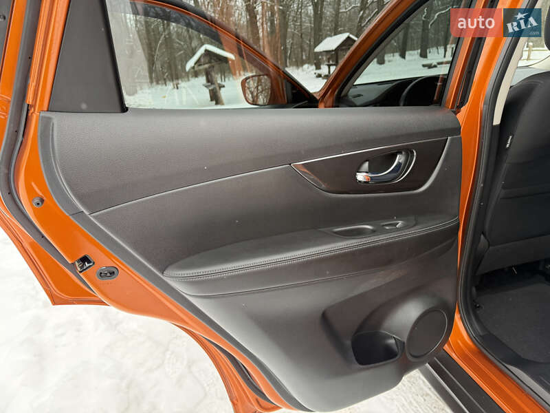 Внедорожник / Кроссовер Nissan Rogue 2019 в Фастове