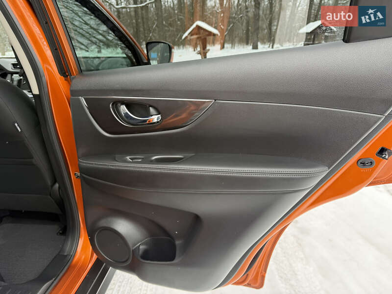 Внедорожник / Кроссовер Nissan Rogue 2019 в Фастове