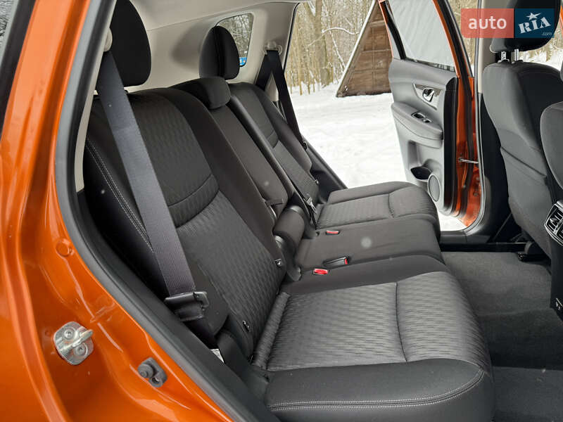 Внедорожник / Кроссовер Nissan Rogue 2019 в Фастове