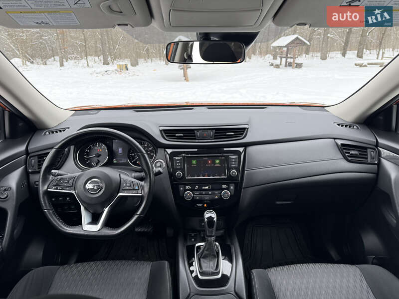 Внедорожник / Кроссовер Nissan Rogue 2019 в Фастове