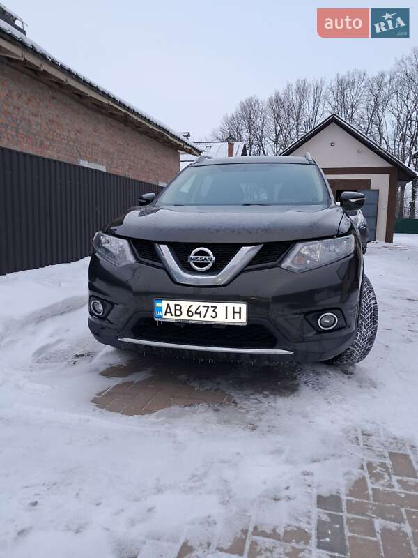 Внедорожник / Кроссовер Nissan Rogue 2015 в Виннице