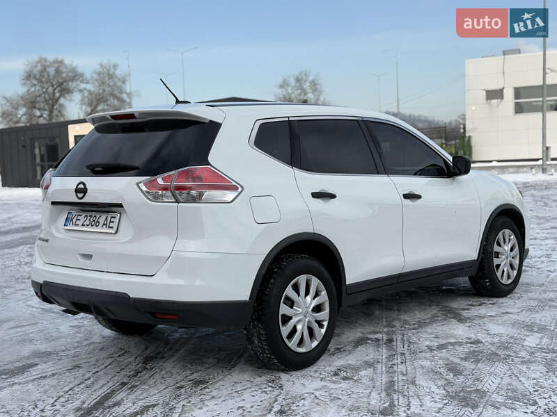Внедорожник / Кроссовер Nissan Rogue 2016 в Киеве