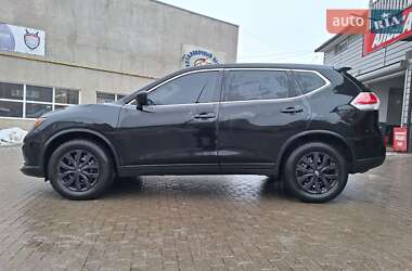 Позашляховик / Кросовер Nissan Rogue 2016 в Чернівцях