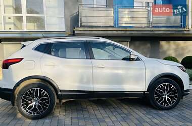 Внедорожник / Кроссовер Nissan Rogue 2018 в Черновцах