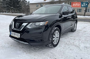 Внедорожник / Кроссовер Nissan Rogue 2017 в Хмельнике