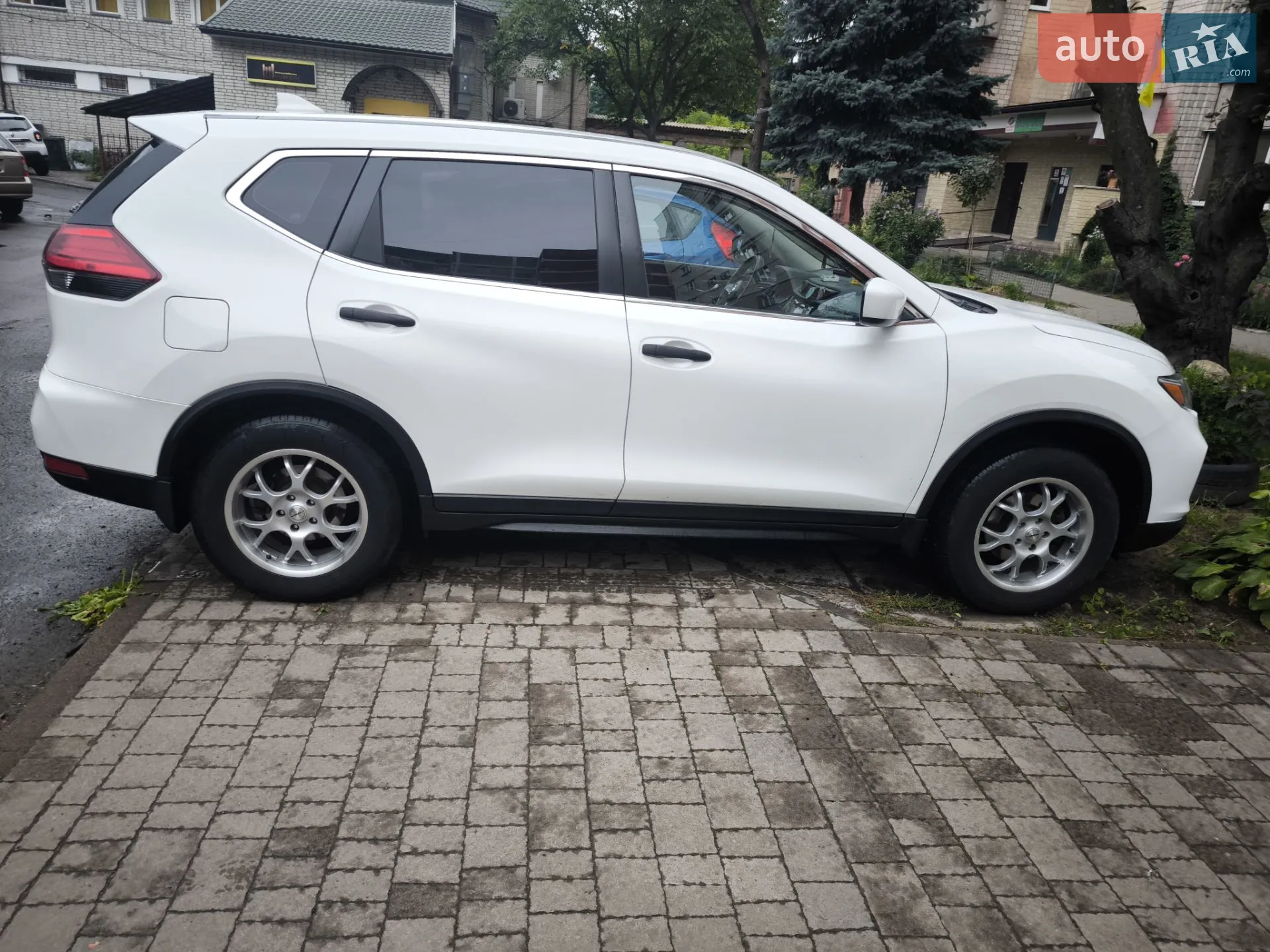 2017 Nissan Rogue - мініатюра 4