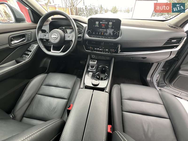 Внедорожник / Кроссовер Nissan Rogue 2023 в Киеве