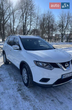 Внедорожник / Кроссовер Nissan Rogue 2015 в Конотопе