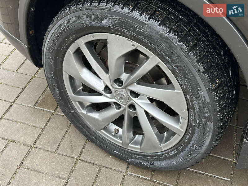 Внедорожник / Кроссовер Nissan Rogue 2014 в Одессе