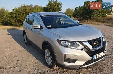 Внедорожник / Кроссовер Nissan Rogue 2018 в Львове