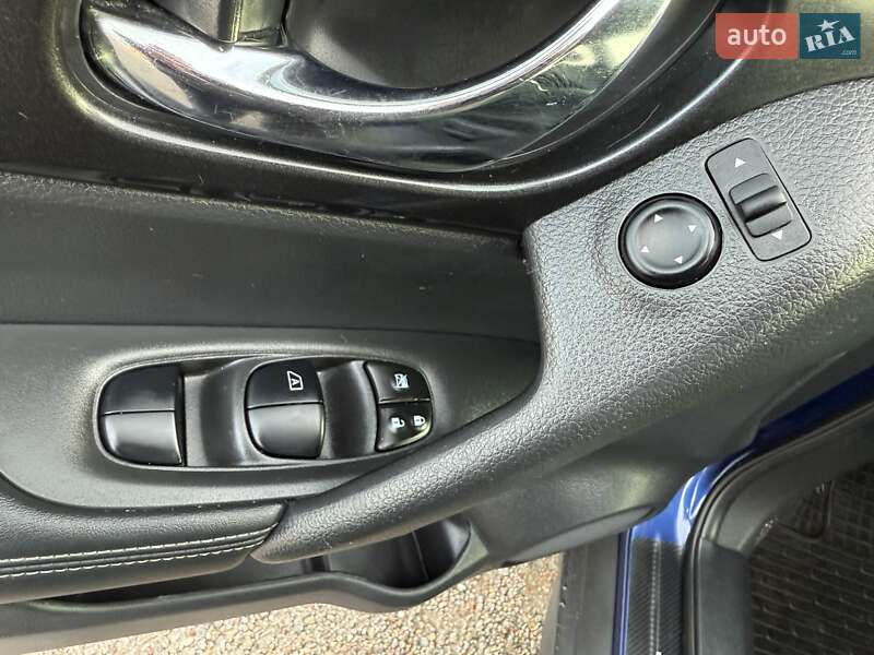 Внедорожник / Кроссовер Nissan Rogue 2019 в Кропивницком