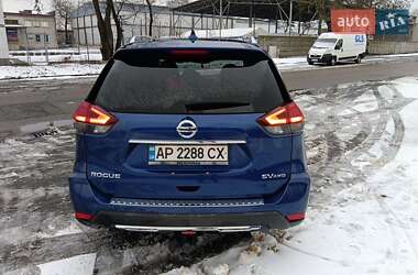 Внедорожник / Кроссовер Nissan Rogue 2017 в Каменец-Подольском