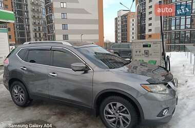 Внедорожник / Кроссовер Nissan Rogue 2016 в Ивано-Франковске