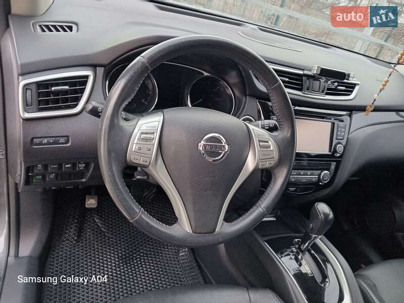 Внедорожник / Кроссовер Nissan Rogue 2016 в Ивано-Франковске