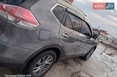 Внедорожник / Кроссовер Nissan Rogue 2016 в Ивано-Франковске