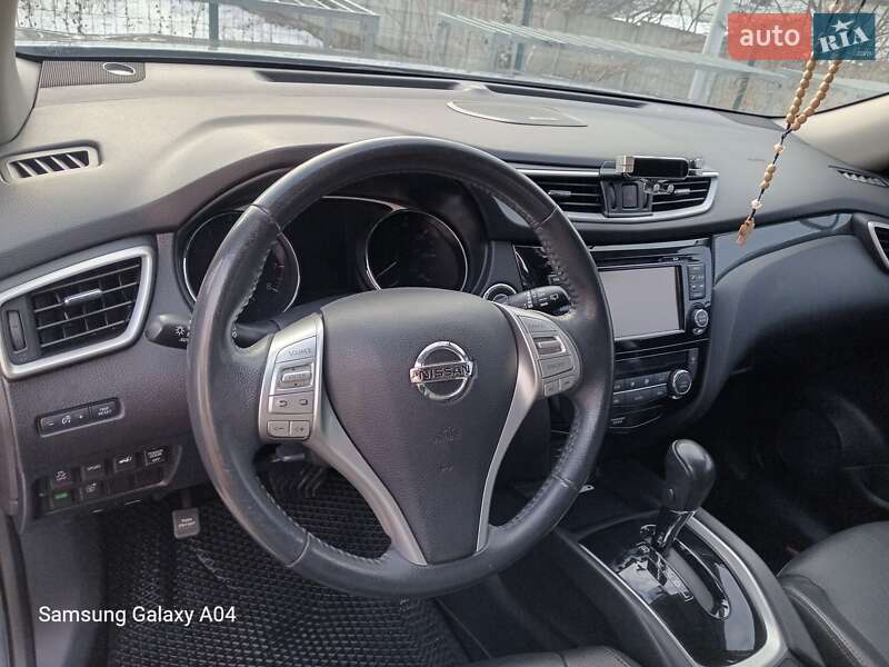 Внедорожник / Кроссовер Nissan Rogue 2016 в Ивано-Франковске