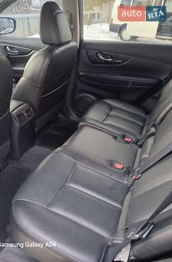 Внедорожник / Кроссовер Nissan Rogue 2016 в Ивано-Франковске