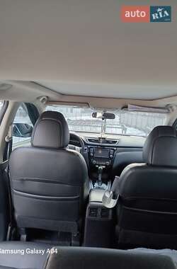 Внедорожник / Кроссовер Nissan Rogue 2016 в Ивано-Франковске