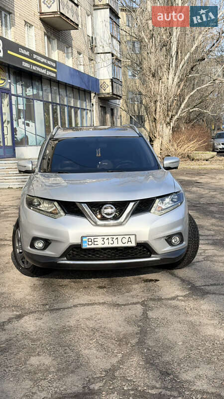 Внедорожник / Кроссовер Nissan Rogue 2015 в Очакове