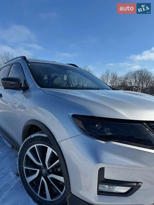 Внедорожник / Кроссовер Nissan Rogue 2018 в Тернополе