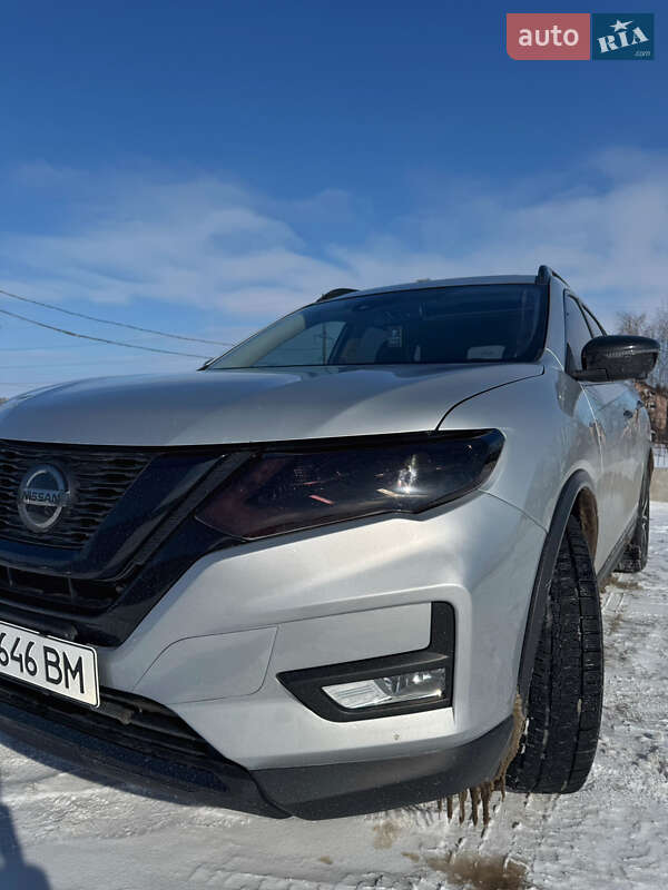 Внедорожник / Кроссовер Nissan Rogue 2018 в Тернополе
