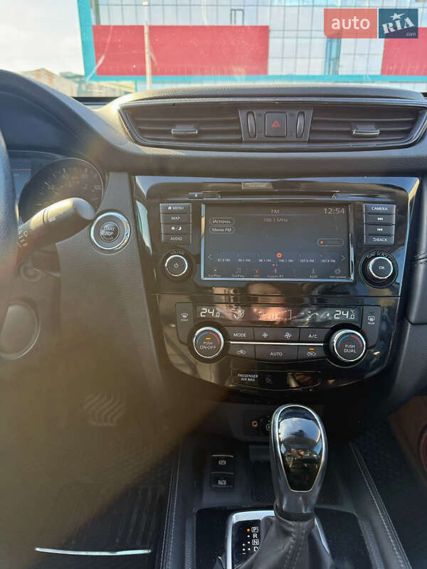 Внедорожник / Кроссовер Nissan Rogue 2018 в Тернополе