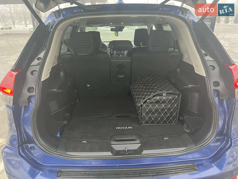 Внедорожник / Кроссовер Nissan Rogue 2019 в Кременчуге