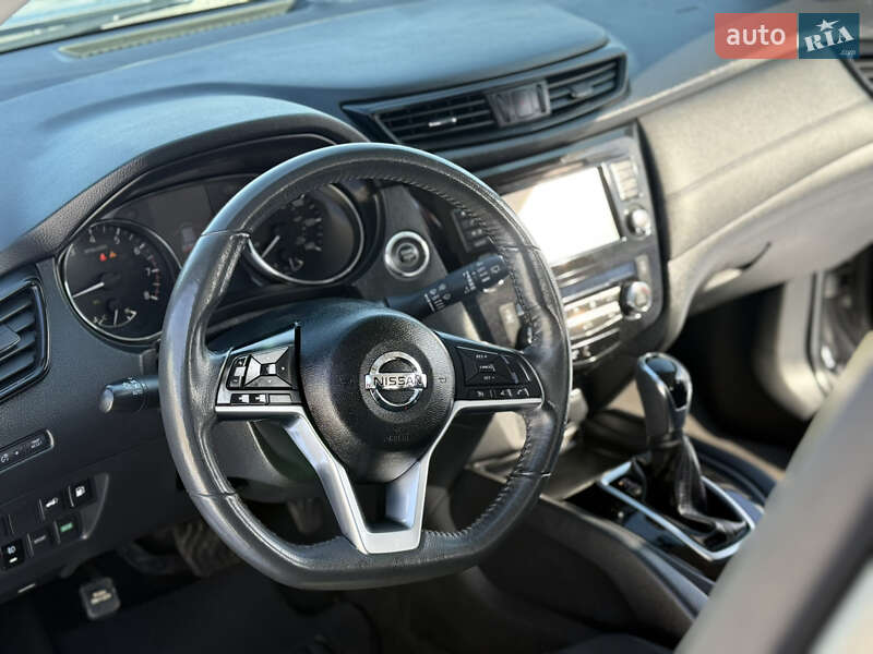 Внедорожник / Кроссовер Nissan Rogue 2018 в Ровно