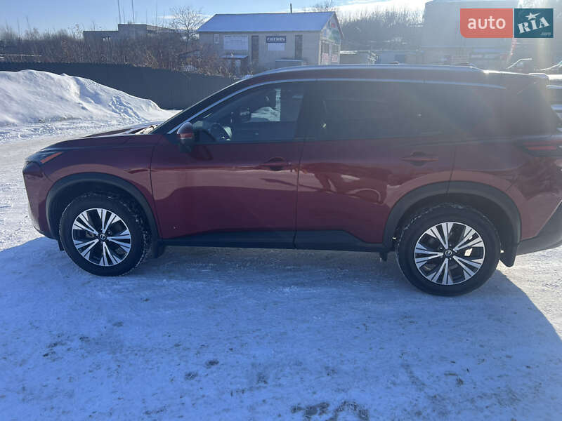 Внедорожник / Кроссовер Nissan Rogue 2021 в Ровно