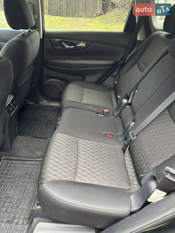 Внедорожник / Кроссовер Nissan Rogue 2018 в Запорожье