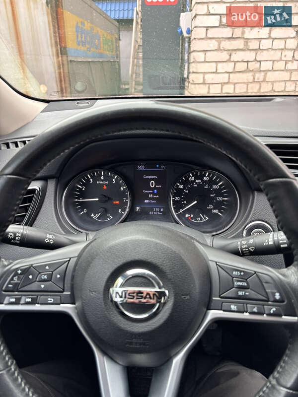 Внедорожник / Кроссовер Nissan Rogue 2018 в Запорожье