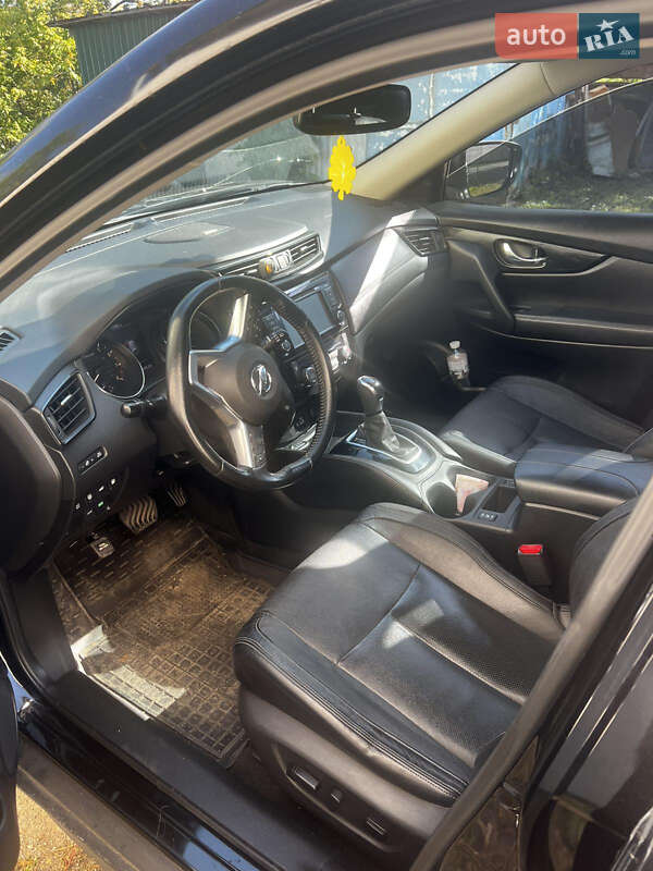 Внедорожник / Кроссовер Nissan Rogue 2017 в Харькове