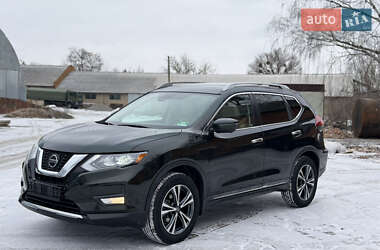 Внедорожник / Кроссовер Nissan Rogue 2018 в Валках