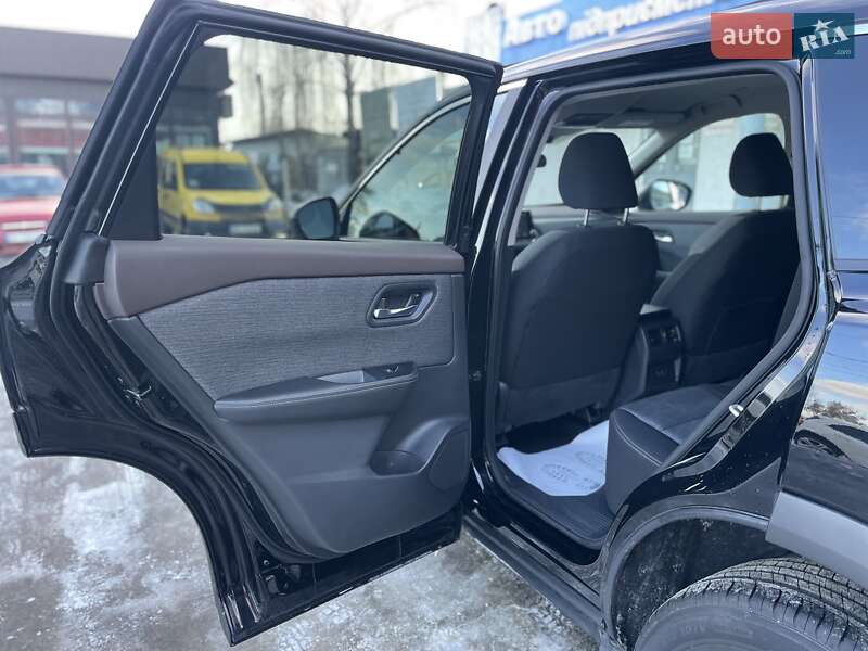 Внедорожник / Кроссовер Nissan Rogue 2023 в Сумах