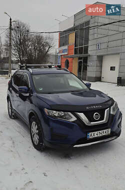 Внедорожник / Кроссовер Nissan Rogue 2017 в Харькове
