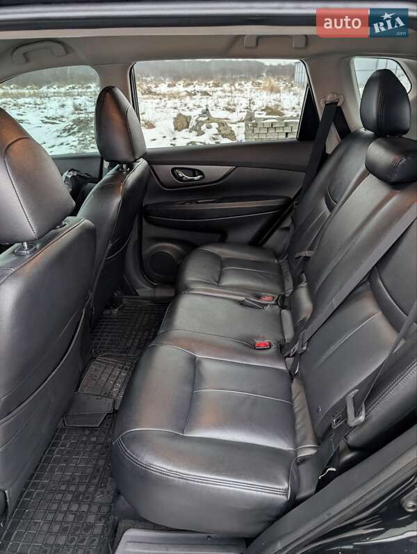 Внедорожник / Кроссовер Nissan Rogue 2014 в Львове