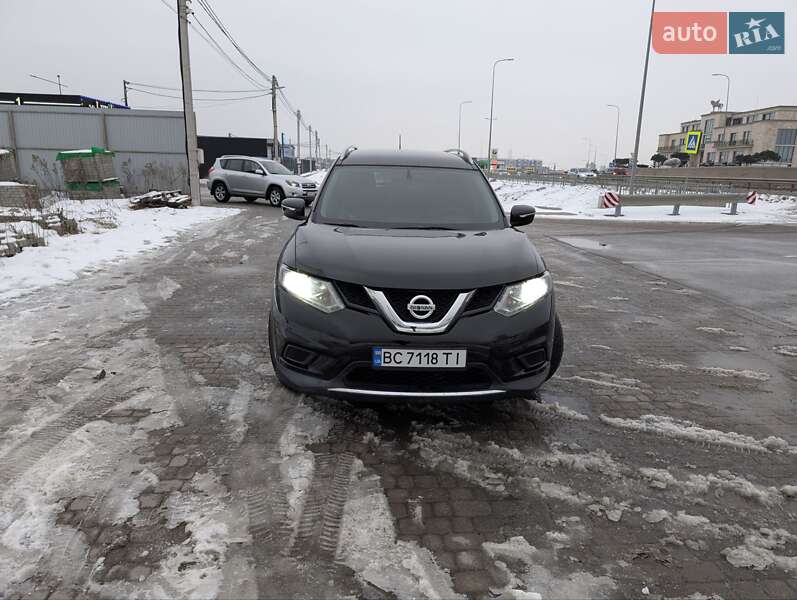Внедорожник / Кроссовер Nissan Rogue 2014 в Львове