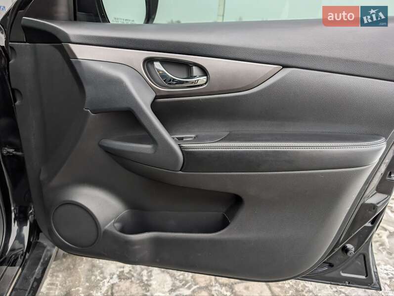 Внедорожник / Кроссовер Nissan Rogue 2014 в Львове