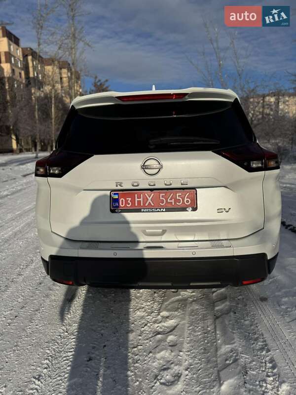 Внедорожник / Кроссовер Nissan Rogue 2024 в Кривом Роге
