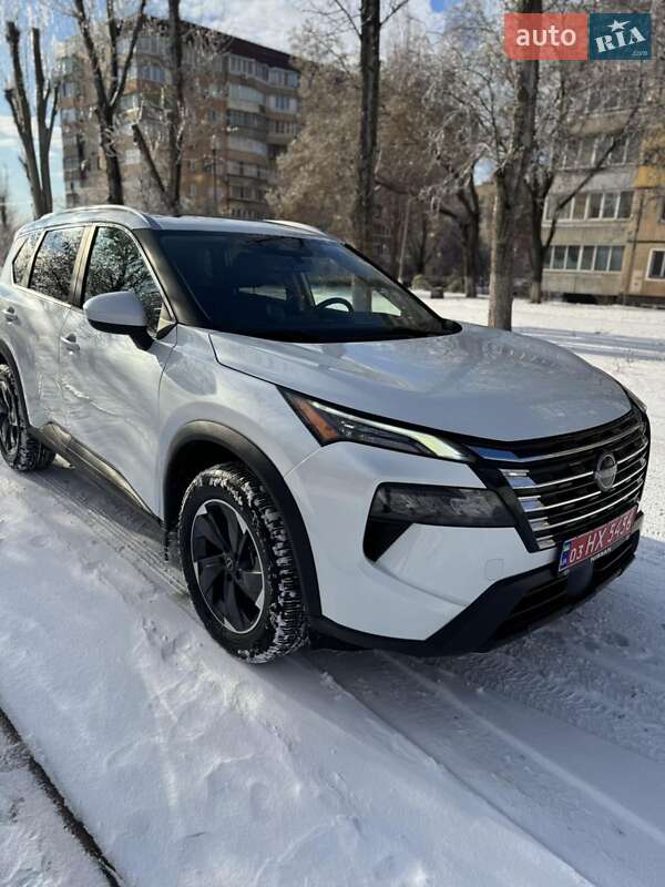 Внедорожник / Кроссовер Nissan Rogue 2024 в Кривом Роге