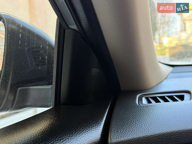 Позашляховик / Кросовер Nissan Rogue 2018 в Одесі