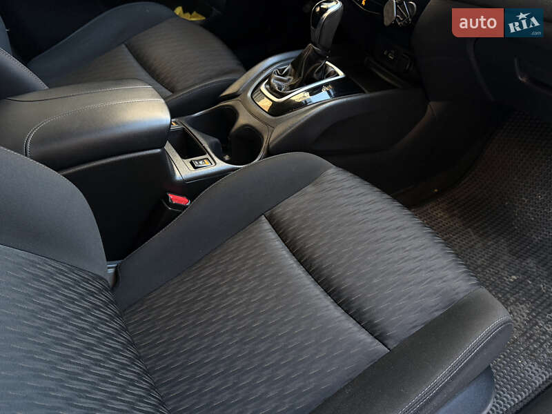 Позашляховик / Кросовер Nissan Rogue 2018 в Одесі