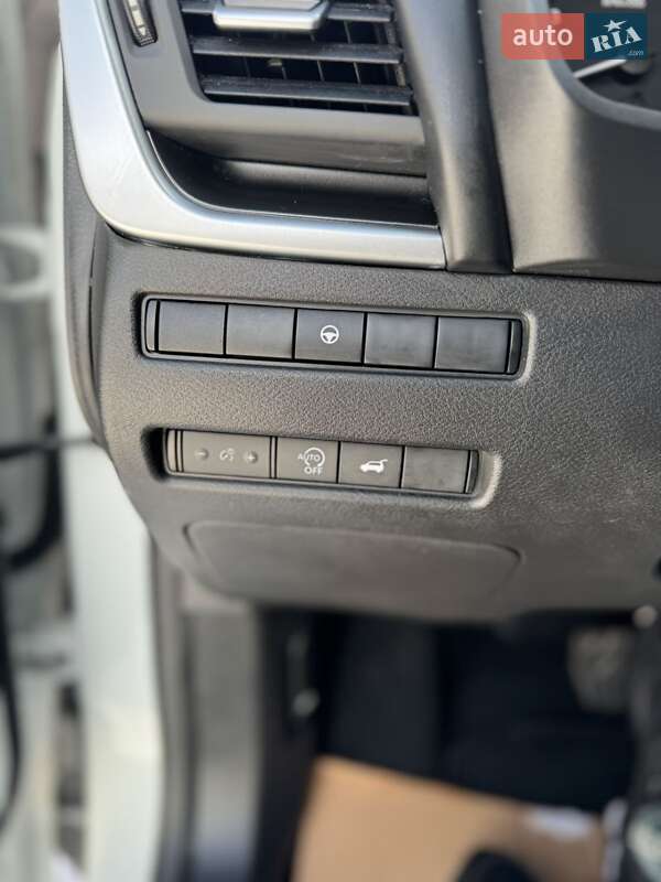 Внедорожник / Кроссовер Nissan Rogue 2024 в Кривом Роге